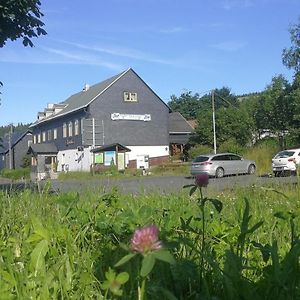 Hotel Gasthaus & Pension Am Rennsteig Spechtsbrunn Exterior photo