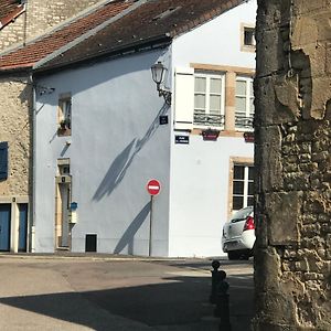 Vila Le Gite Des Lumieres Langres Exterior photo