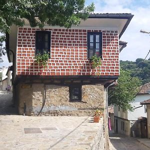 Vila The Red Konak Veliko Tarnovo Exterior photo