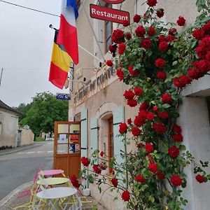 Hotel Le Relais Du Chateau Grignols  Exterior photo