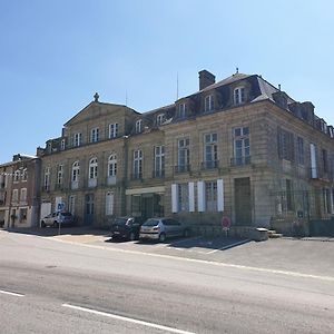 Hotel Le Chateau Châteauponsac Exterior photo