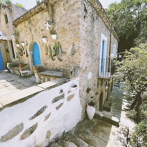 Bed and Breakfast La Casa Del Nespolo Capo dʼOrlando Exterior photo