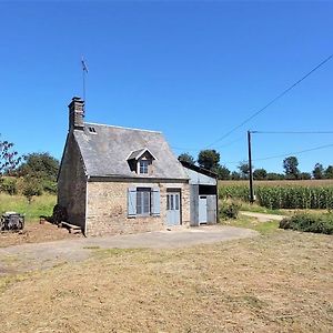 Vila Remote And Secluded House With Compost Toilet Yvrandes Exterior photo