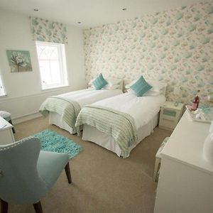 Bed and Breakfast Queen Bee & B Merthyr Tydfil Exterior photo