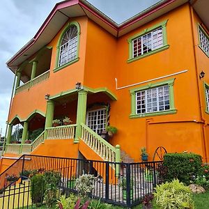 Bed and Breakfast Mountain Palace Port of Spain Exterior photo