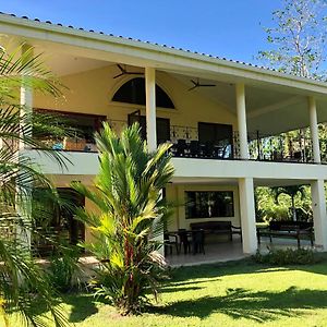 Bed and Breakfast Sol Y Sombra Bocas del Toro Exterior photo