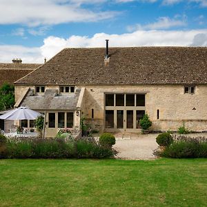 Vila Tom'S Barn Cheltenham Exterior photo