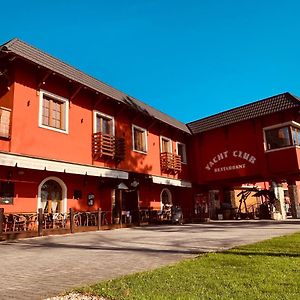 Hotel Penzion Maják Horní Soběšovice Exterior photo