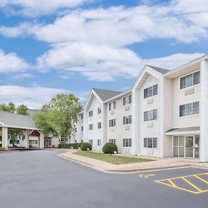 Cobblestone Suites - Oshkosh Exterior photo