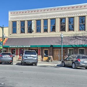 Apartmán Sleek, Newly Updated Downtown San Marcos Apt! Exterior photo