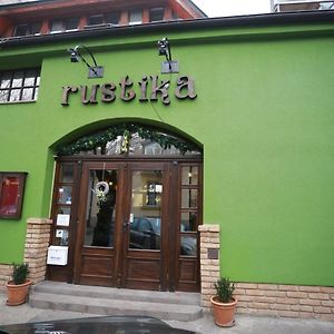 Bed and Breakfast Rustika Sobe Osijek Exterior photo