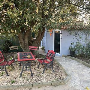 Vila Studio Havre De Paix Au Pont Du Gard Piscine Et Jacuzzi Chez Valerie Payre Vers Pont du Gard Exterior photo