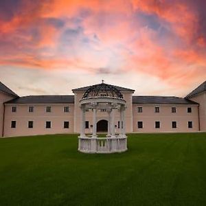 Hotel Chateau Sanov Sanov  Exterior photo