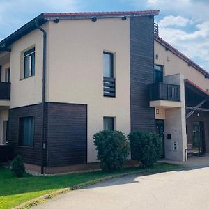 Hotel Ipari Park Panzio Szolnok Exterior photo