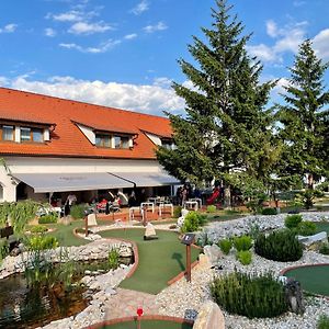 Hotel Tišnovská Rychta Exterior photo