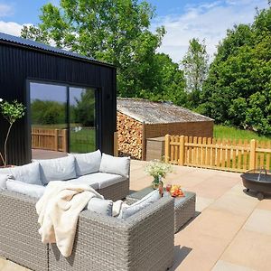 Vila Finest Retreats - Blackbarn Wood Balsham Exterior photo