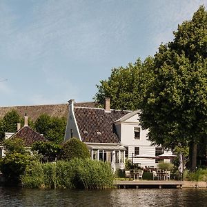 Inn On The Lake Broek in Waterland Exterior photo