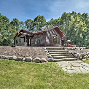 Vila Quiet Lakeside Cabin Patio And Stunning Views! Grantsburg Exterior photo