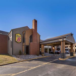 Motel Super 8 By Wyndham Kansas City Airport North Exterior photo