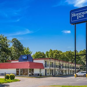 Rodeway Inn Richmond South Exterior photo