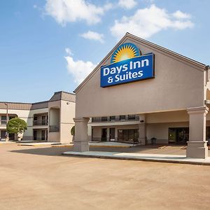 Days Inn & Suites By Wyndham Tyler Exterior photo