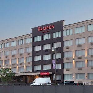 Hotel Ramada Plaza By Wyndham Montreal Exterior photo