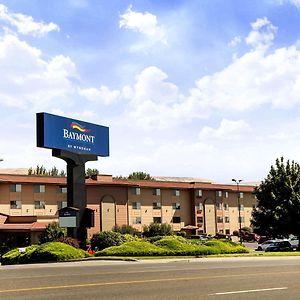 Hotel Baymont By Wyndham Yakima Riverfront Exterior photo