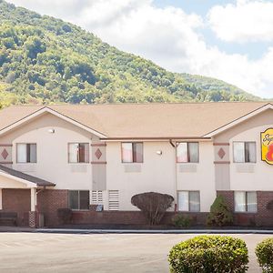 Motel Super 8 By Wyndham Norton Va Exterior photo