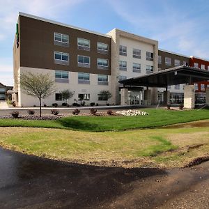 Holiday Inn Express & Suites Fond Du Lac, An Ihg Hotel Exterior photo