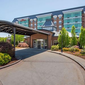 Hilton Garden Inn Manchester Downtown Exterior photo