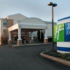 Holiday Inn Express Vernon-Manchester, An Ihg Hotel Exterior photo