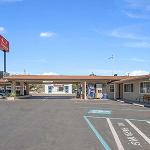 Econo Lodge Inn & Suites Yreka Exterior photo