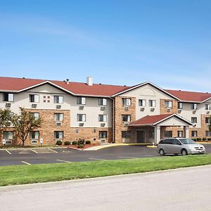 Motel Super 8 By Wyndham Fairview Heights-St. Louis Exterior photo