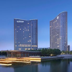 Hotel Pullman Wuxi New Lake Exterior photo