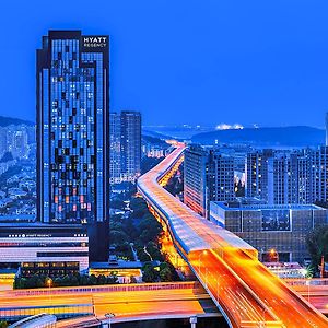 Hotel Hyatt Regency Wuhan Optics Valley Exterior photo