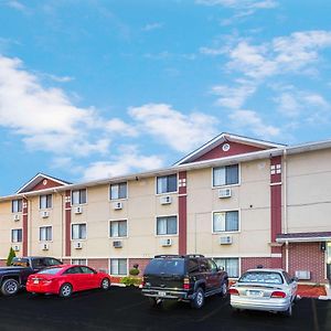 Hotel Super 8 By Wyndham Kenosha/Pleasant Prairie Exterior photo