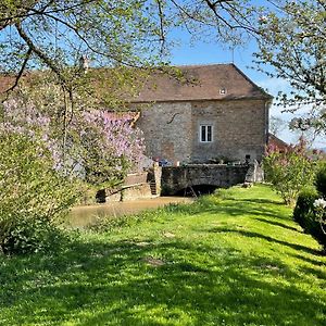 Bed and Breakfast Moulin De Pras Sigy-le-Châtel Exterior photo