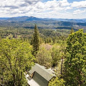 Vila Eagle View Mountain Retreat With Stunning Views, Hot Tub, Decks, 1 Acre Sonora Exterior photo