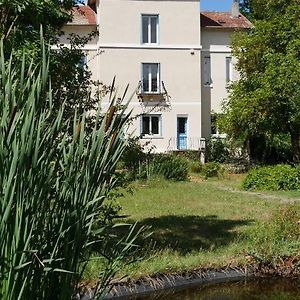 Chambres D'Hotes Les Bruyeres Montrond-les-Bains Exterior photo