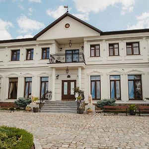 Bed and Breakfast Palac Uniejow Exterior photo