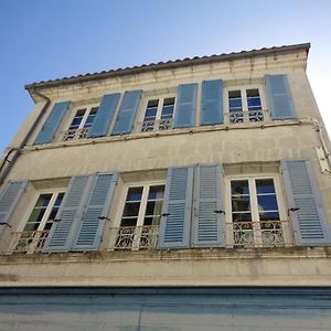 Aparthotel Maison Saint Jacques Aubeterre-sur-Dronne Exterior photo