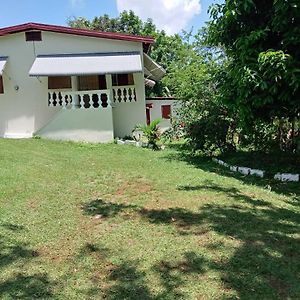 Vila Inviting 2-Bed House In Fair Prospect Port Antonio Exterior photo