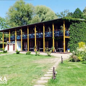 Hotel Lávka Park Skochovice Vrané nad Vltavou Exterior photo