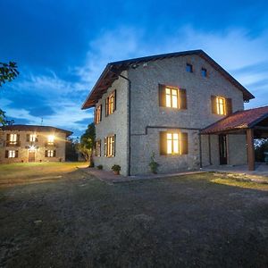 Vila La Casa Di Talin Serravalle delle Langhe Exterior photo