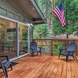 Vila Modern Strawberry Cabin With Deck And Fire Pit Exterior photo