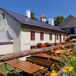 Hotel Měšťanský dům - kulturní památka Mlýnská 119 Jindřichův Hradec Exterior photo