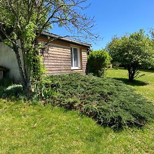 Vila Gite Cosy En Milieu Rural Lavilleneuve-au-Roi Exterior photo