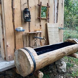 Chez Buddy - Cabane De Trappeur Peaugres Exterior photo