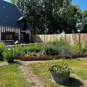 Vila Maison De Charme Avec Jacuzzi. Berthouville Exterior photo