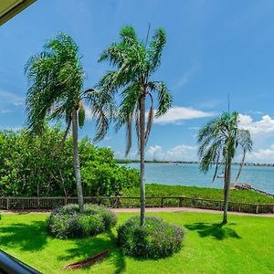 Vila Bahia Paradise Awaits In Bahia Del Mar St. Petersburg Exterior photo